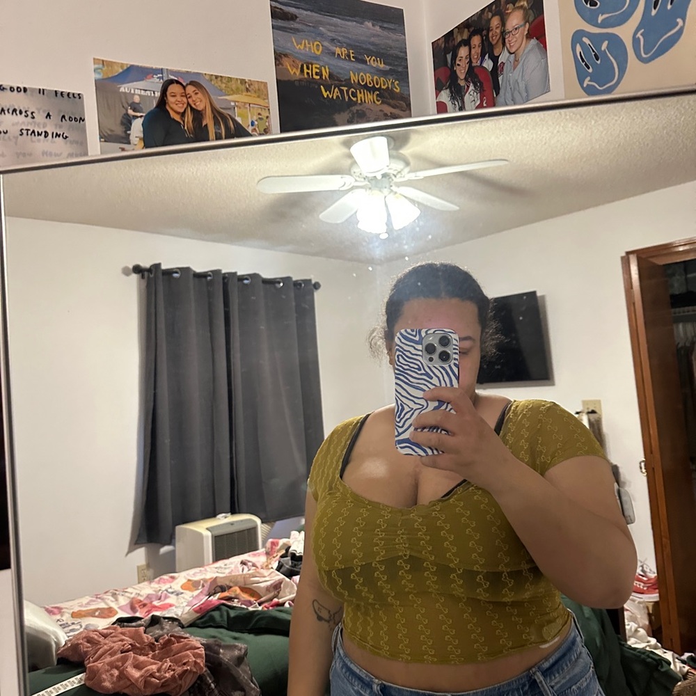 urban outfitters short sleeve mesh top